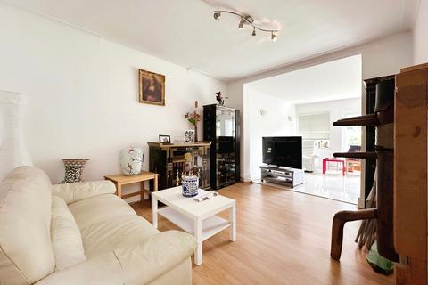 4 bedroom semi-detached house for sale, Hall Lane, London, NW4