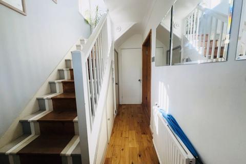 46 Walter Walk, Edgware, HA8 9ES