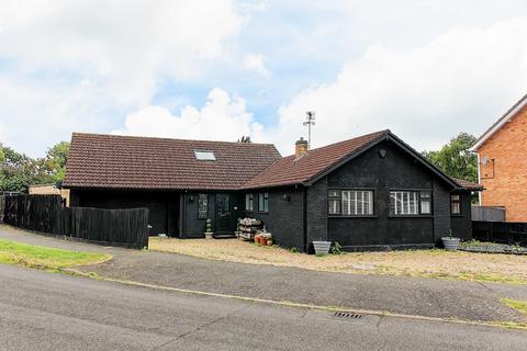 4 bedroom detached house for sale, Clovelly Road, Glenfield