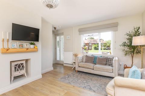 3 Bourne Close, Otterbourne, Winchester, SO21 2DU