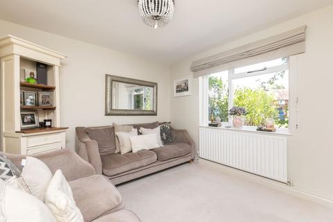 3 Bourne Close, Otterbourne, Winchester, SO21 2DU