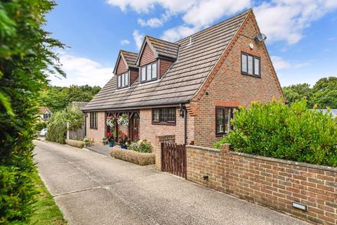 4 bedroom detached house for sale, Eythorne Road, Shepherdswell