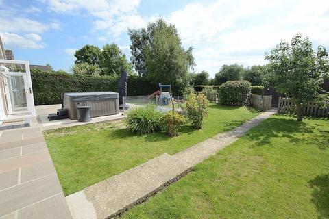 3 bedroom detached bungalow for sale, 65 Mill Lane, Woodhall Spa