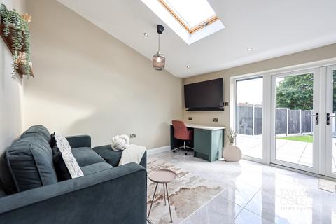 1 Beyer Close, Tamworth, B77 2DP