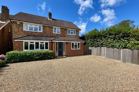 4 bedroom detached house for sale, Bridle Road, Esher