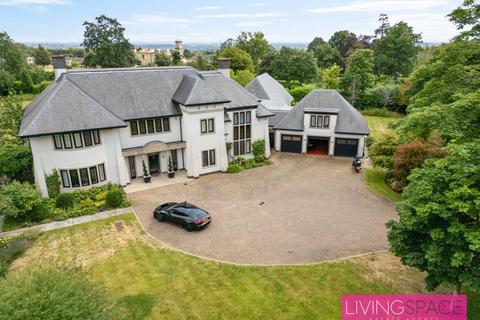 8 bedroom detached house to rent, Mansion House Drive,