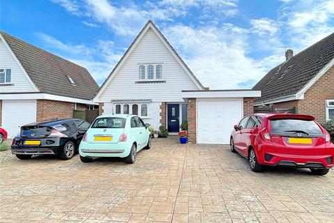 3 bedroom bungalow for sale, Greenwood Drive, Angmering, Littlehampton, West Sussex, BN16