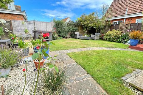 3 bedroom bungalow for sale, Greenwood Drive, Angmering, Littlehampton, West Sussex, BN16