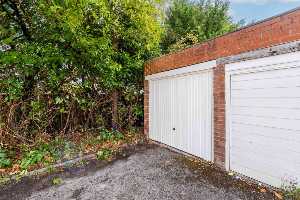 10 Denthith drive23