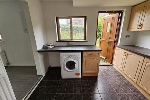 5 bedroom end of terrace house to rent, Peel Road, Harrow