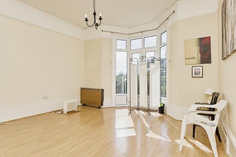 2 bedroom apartment to rent, Osborne Road, Shanklin