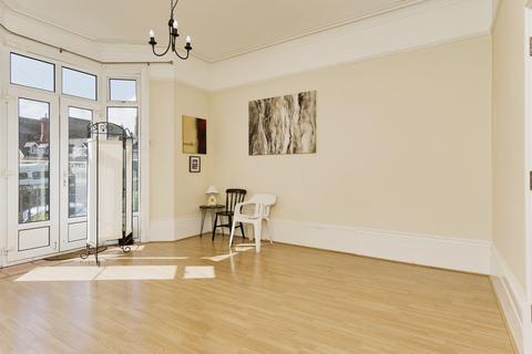 2 bedroom apartment to rent, Osborne Road, Shanklin