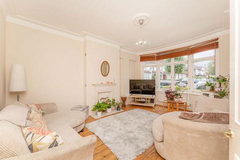 1 bedroom flat for sale, River Avenue, London, N13