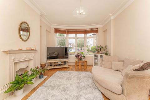 1 bedroom flat for sale, River Avenue, London, N13