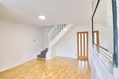 2 bedroom end of terrace house for sale, Abbeydale Gardens, Manchester M28