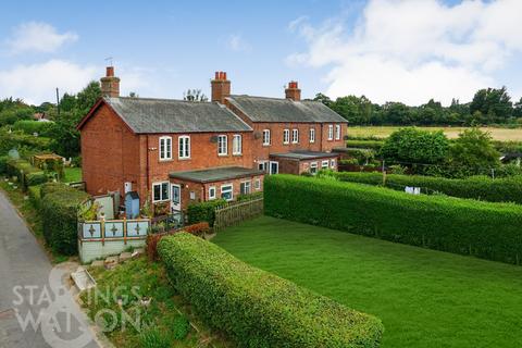 3 bedroom cottage for sale, Angle Cottages, Church Lane, Fritton