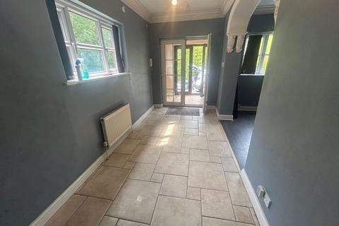 49 Blackwell Road, Barnt Green, Birmingham, B45 8BT