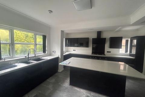 49 Blackwell Road, Barnt Green, Birmingham, B45 8BT