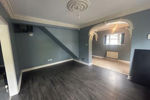 49 Blackwell Road, Barnt Green, Birmingham, B45 8BT