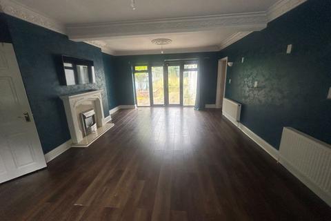 49 Blackwell Road, Barnt Green, Birmingham, B45 8BT
