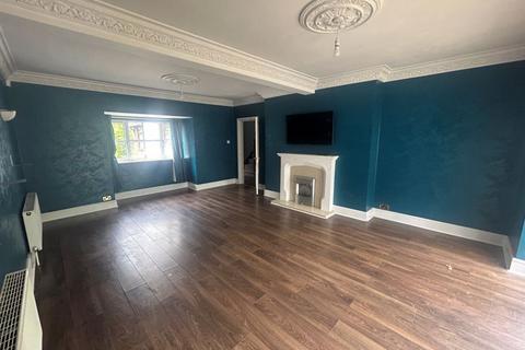 49 Blackwell Road, Barnt Green, Birmingham, B45 8BT