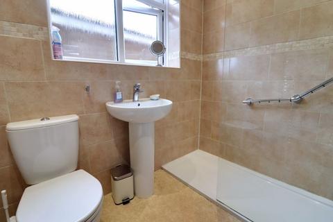 17 Cliff Road, Great Haywood, Stafford, ST18 0SZ