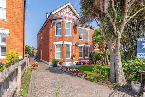 2 bedroom apartment for sale, Irving Road, Southbourne, BH6