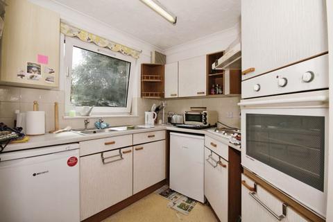 1 bedroom retirement property for sale, 76-82 Brighton Road, Coulsdon CR5