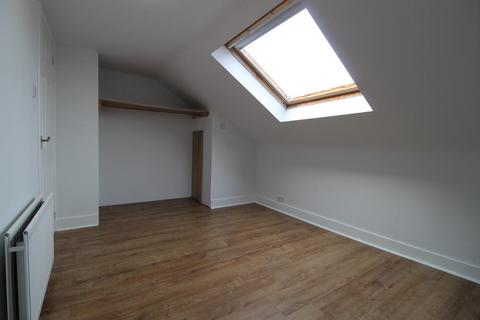 4 bedroom flat to rent, Bedford Road, Aberdeen, AB24