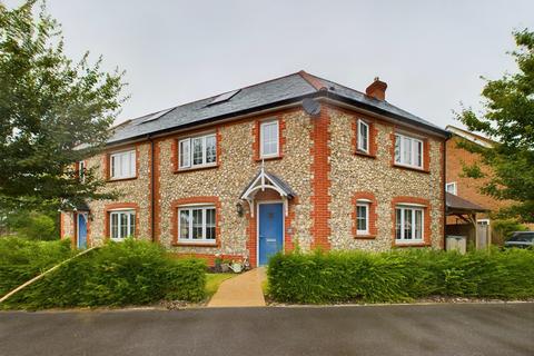 3 bedroom semi-detached house for sale, Wayfarers End, Longwick