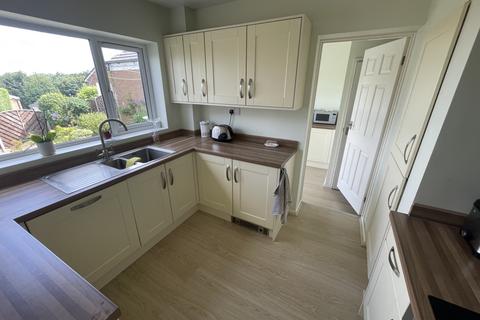 3 bedroom semi-detached house to rent, Hogarth Rise, Dronfield Woodhouse, S18