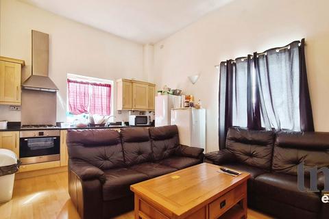 2 bedroom flat for sale, Swan Side, Braintree CM7