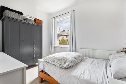 1 bedroom apartment for sale, Valley Road, London, SW16