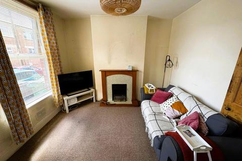 2 bedroom terraced house to rent, Crossley Street, Sherwood, Nottingham, NG5 2LF