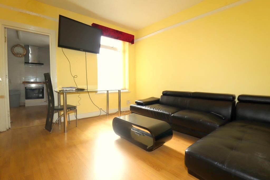 Dallow Road, Dallow, Luton, LU1 1NR 5 bed semidetached house for sale