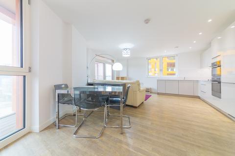 3 bedroom apartment to rent, Ossel Court, London SE10