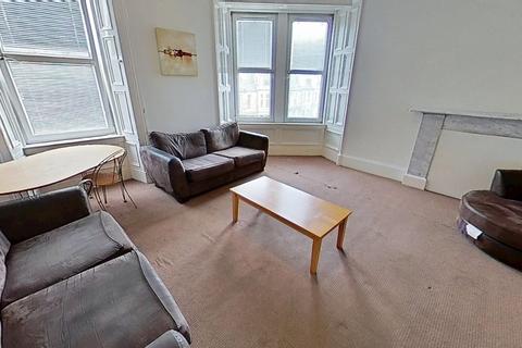 5 bedroom flat to rent, Merchiston Avenue, Edinburgh, EH10