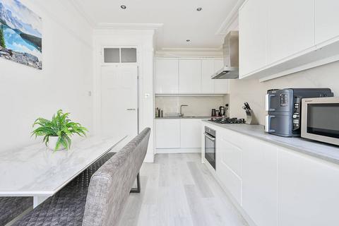 2 bedroom flat for sale, Avonmore Gardens, Olympia, London, W14