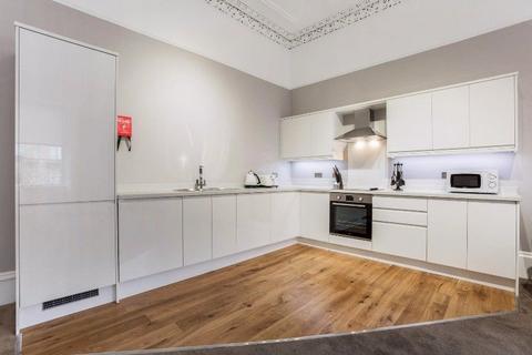 5 bedroom flat to rent, Ruskin Place, Glasgow, Glasgow City, G12