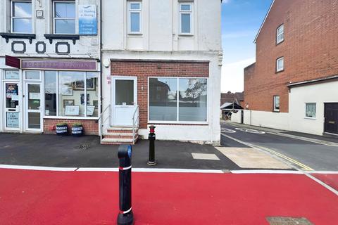 Retail property (high street) to rent, Lynchford Road, Farnborough GU14