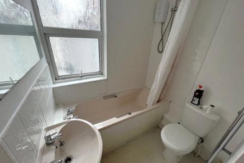 1 bedroom apartment for sale, Furzehill Road, Plymouth PL4