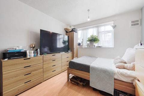 Flat 1, Pemberton Court, 39 Portelet Road, London, E1 4EN
