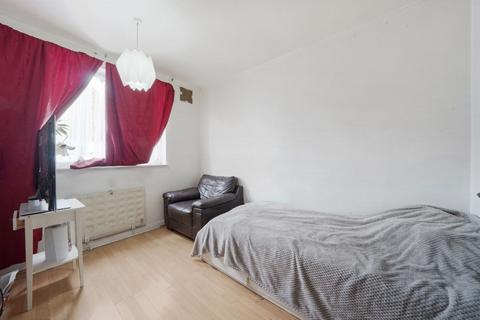 Flat 1, Pemberton Court, 39 Portelet Road, London, E1 4EN