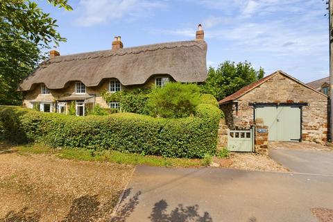 4 bedroom cottage for sale, Stoke Road, Blisworth, NN7