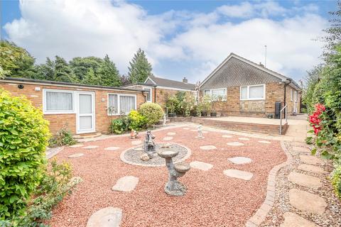 2 bedroom bungalow for sale, Miletree Crescent, Bedfordshire LU6