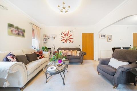 3 bedroom penthouse for sale, Jubilee Lodge, Uxbridge Road, Stanmore HA7