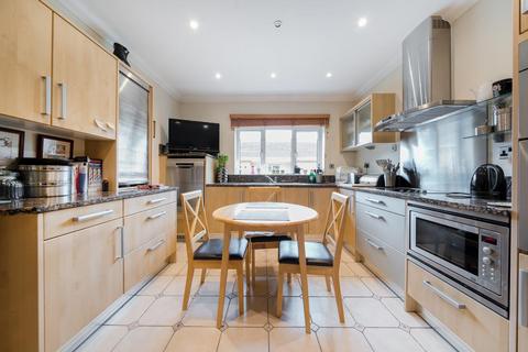 3 bedroom penthouse for sale, Jubilee Lodge, Uxbridge Road, Stanmore HA7