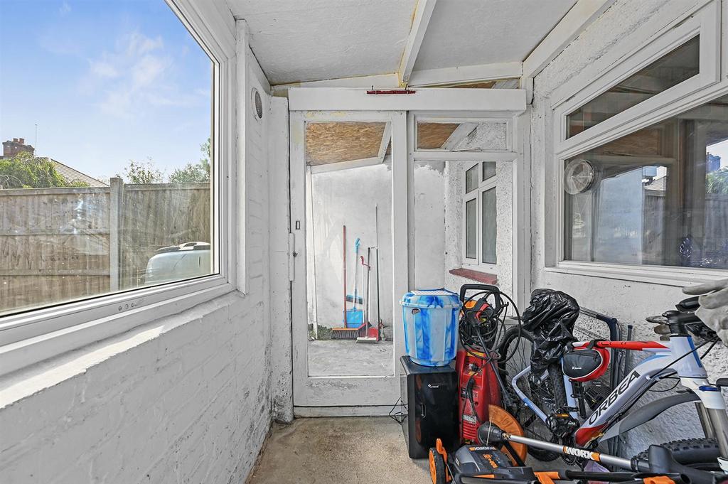 OL-PA-3 Mead Crescent-16.jpg