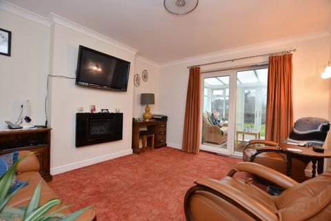 2 bedroom bungalow for sale, Victoria Lane, Horsforth, Leeds