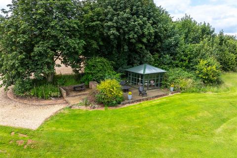 4 bedroom equestrian property for sale, Hemingby Road, Horncastle LN9